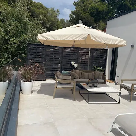 La Casa Blanca De Tamariu